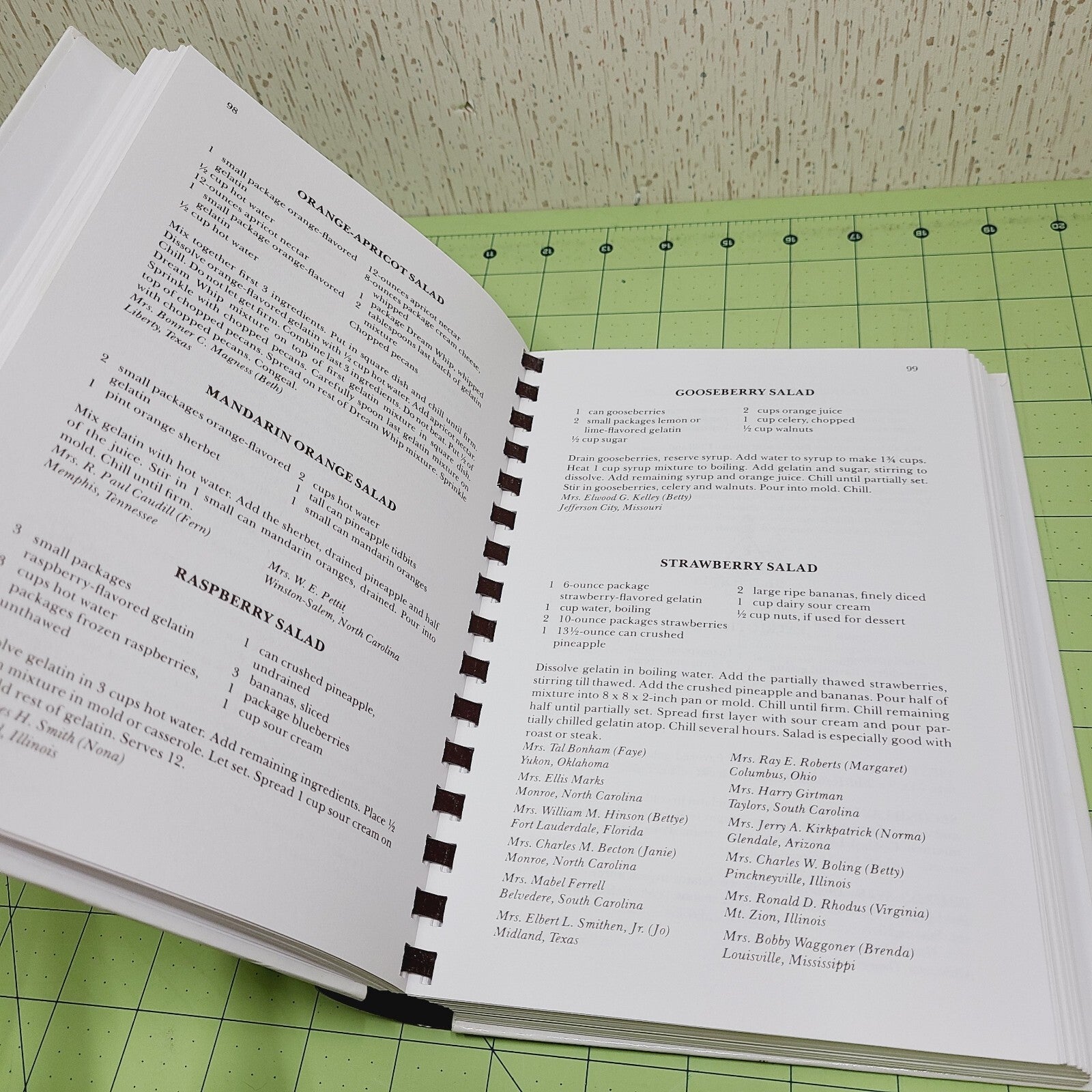 Vintage The Pastors Wives Cookbook-Memphis Tennessee 1978