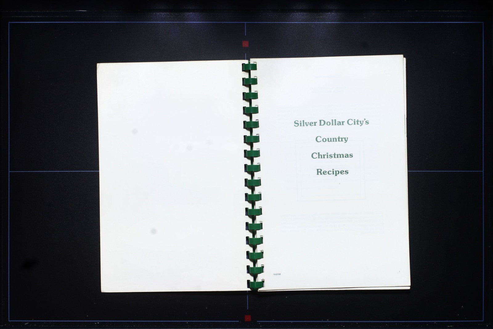 Silver Dollar City Country Christmas Recipes (1989) - Thin Vintage Cookbook