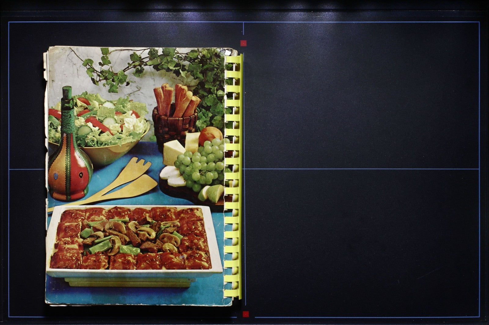 Beta Sigma Phi: Casseroles Cookbook (1969) - Vintage Recipes - Greek Association