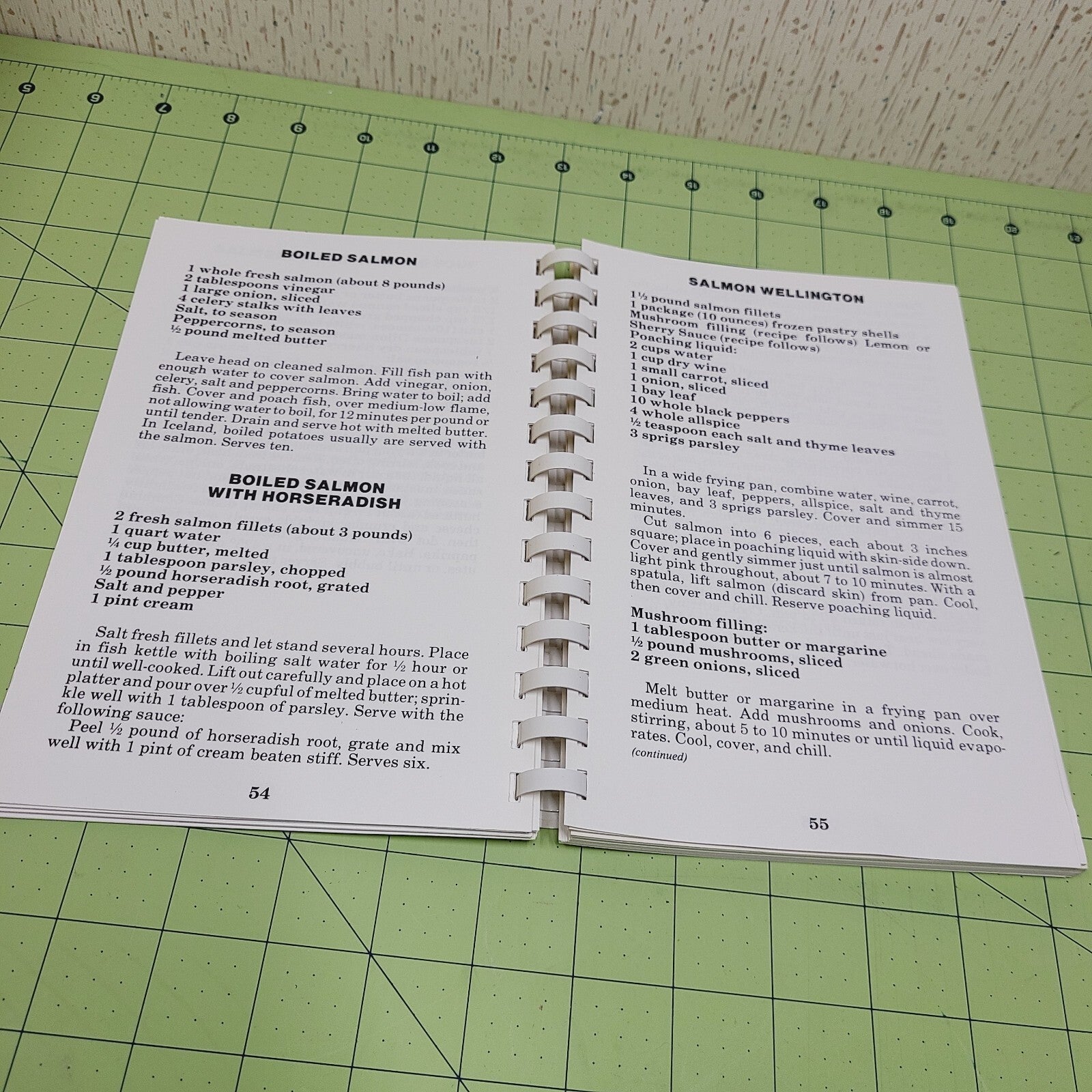 Salmon Recipes from Alaska (1987) - Vintage Cookbook - Favorite Meals (Nibeck)