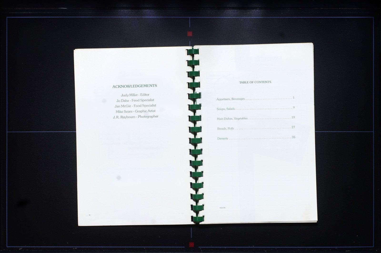 Silver Dollar City Country Christmas Recipes (1989) - Thin Vintage Cookbook