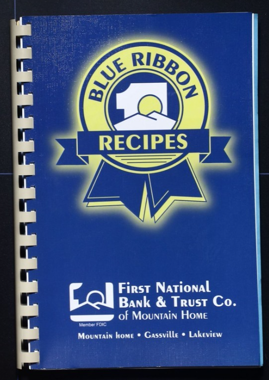 Blue Ribbon Recipes (2001) - Mountain Home, Arkansas - Vintage Cookbook