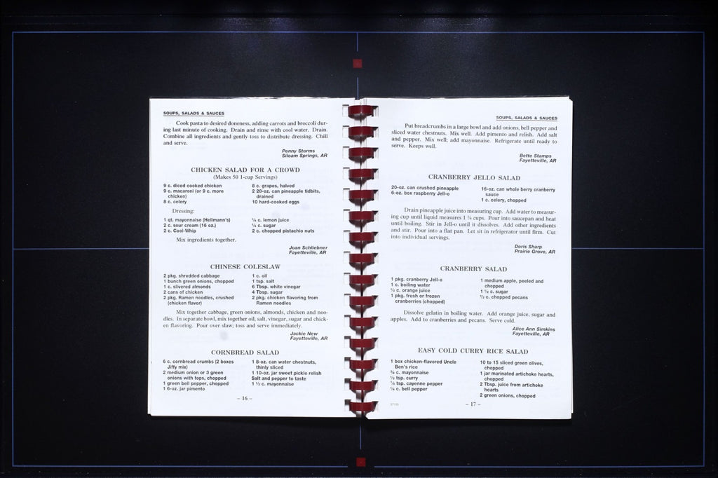 Fayetteville Favorites (2000) - Altrusa Cookbook - Arkansas - 