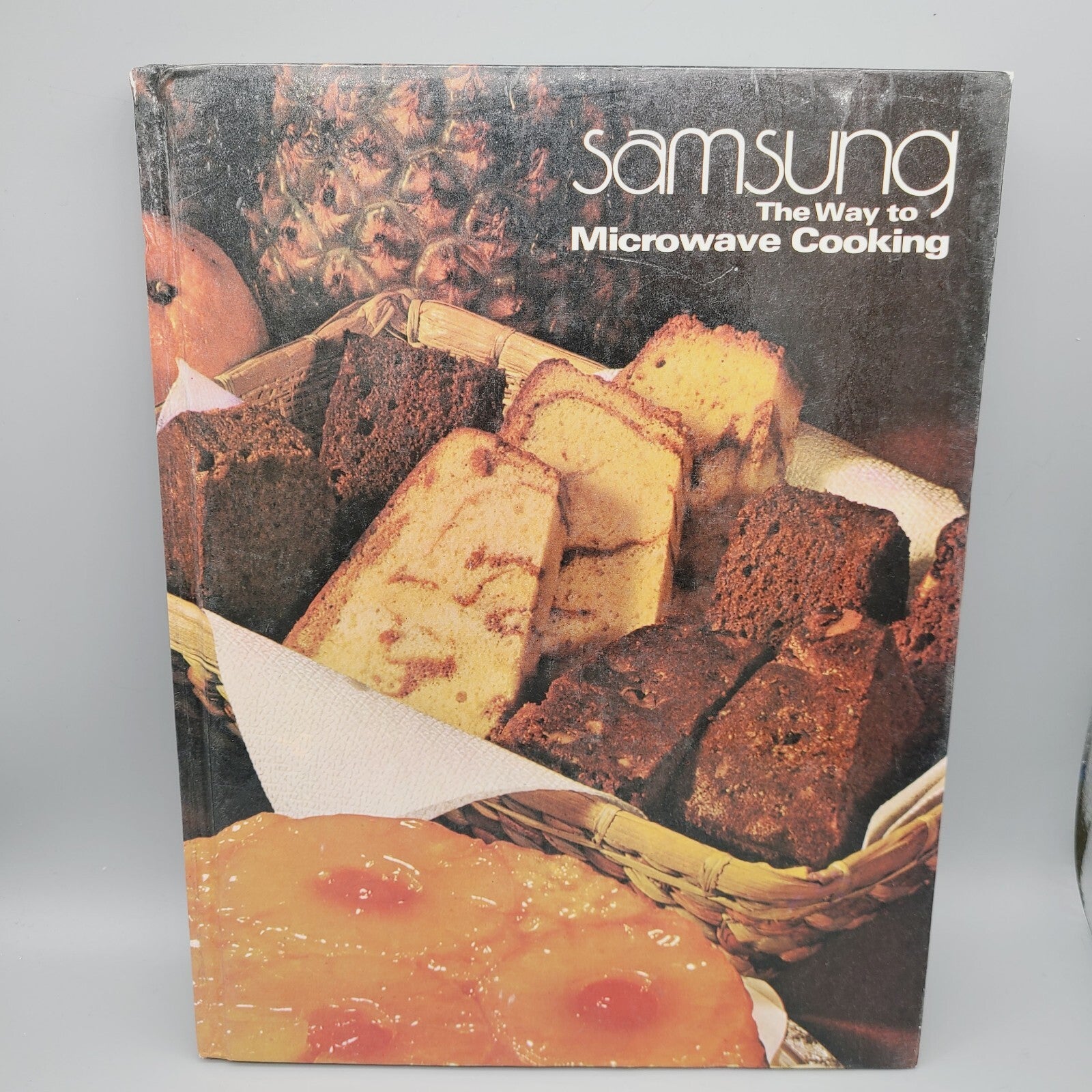Samsung: The Way to Microwave Cooking (1970s Hardcover Cookbook)