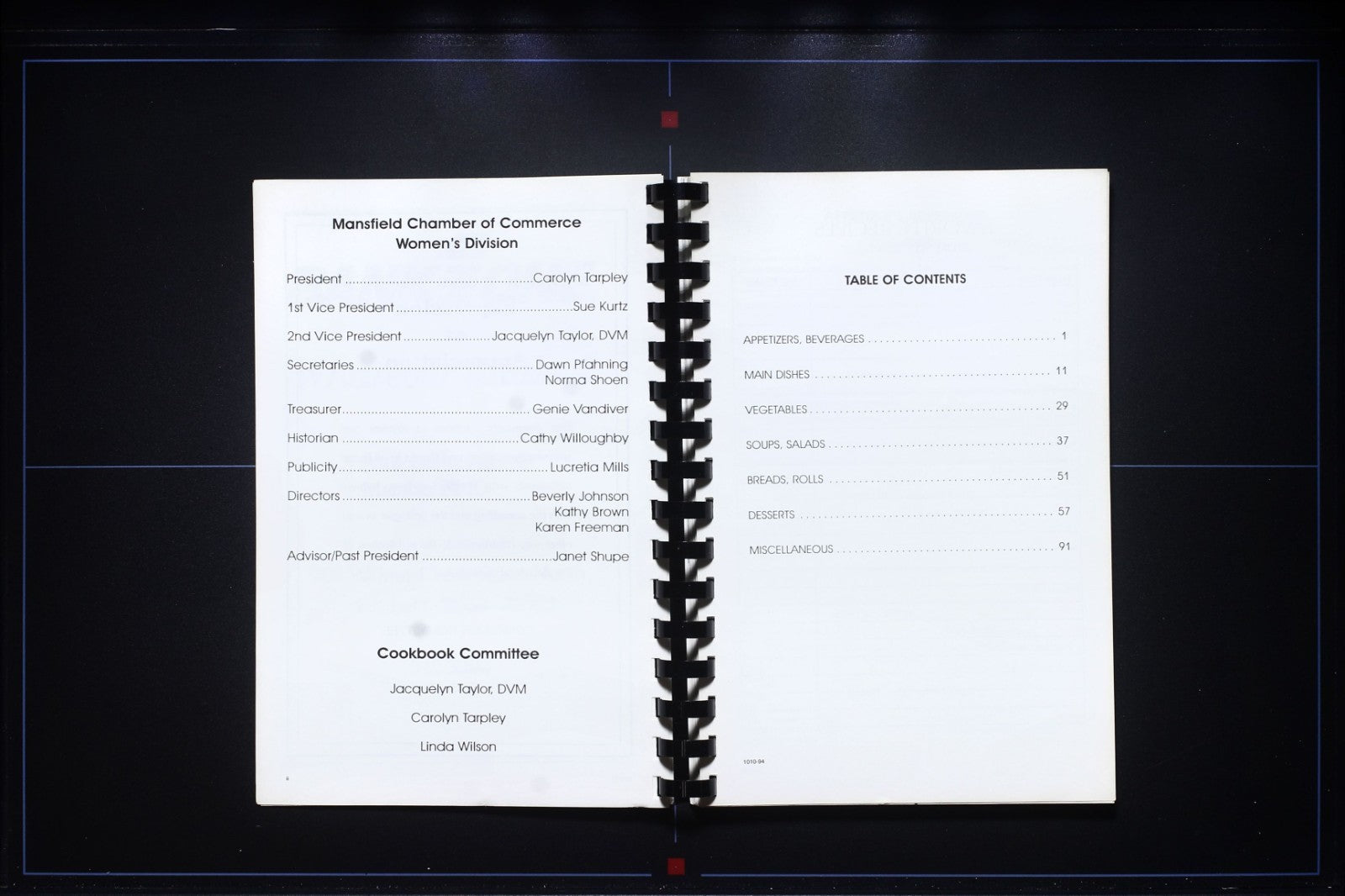 Mansfield Chamber of Commerce (1994) - Texas Recipes - Vintage Cookbook